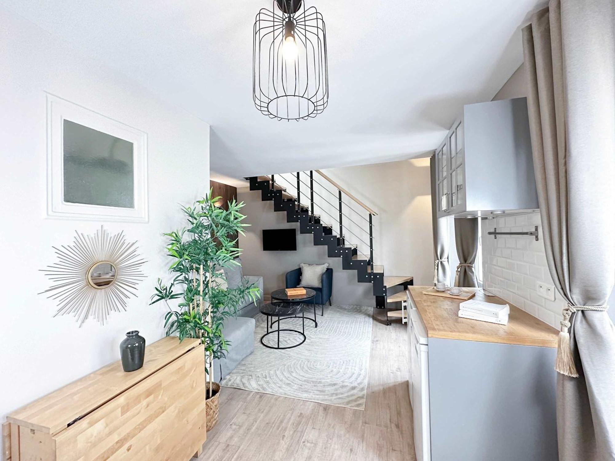 Stylish & Chic Duplex Near Eiffel Tower Apartment Paris Exterior photo